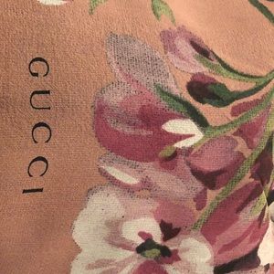 Gucci scarf. 2ft x 6ft.  Flower pattern